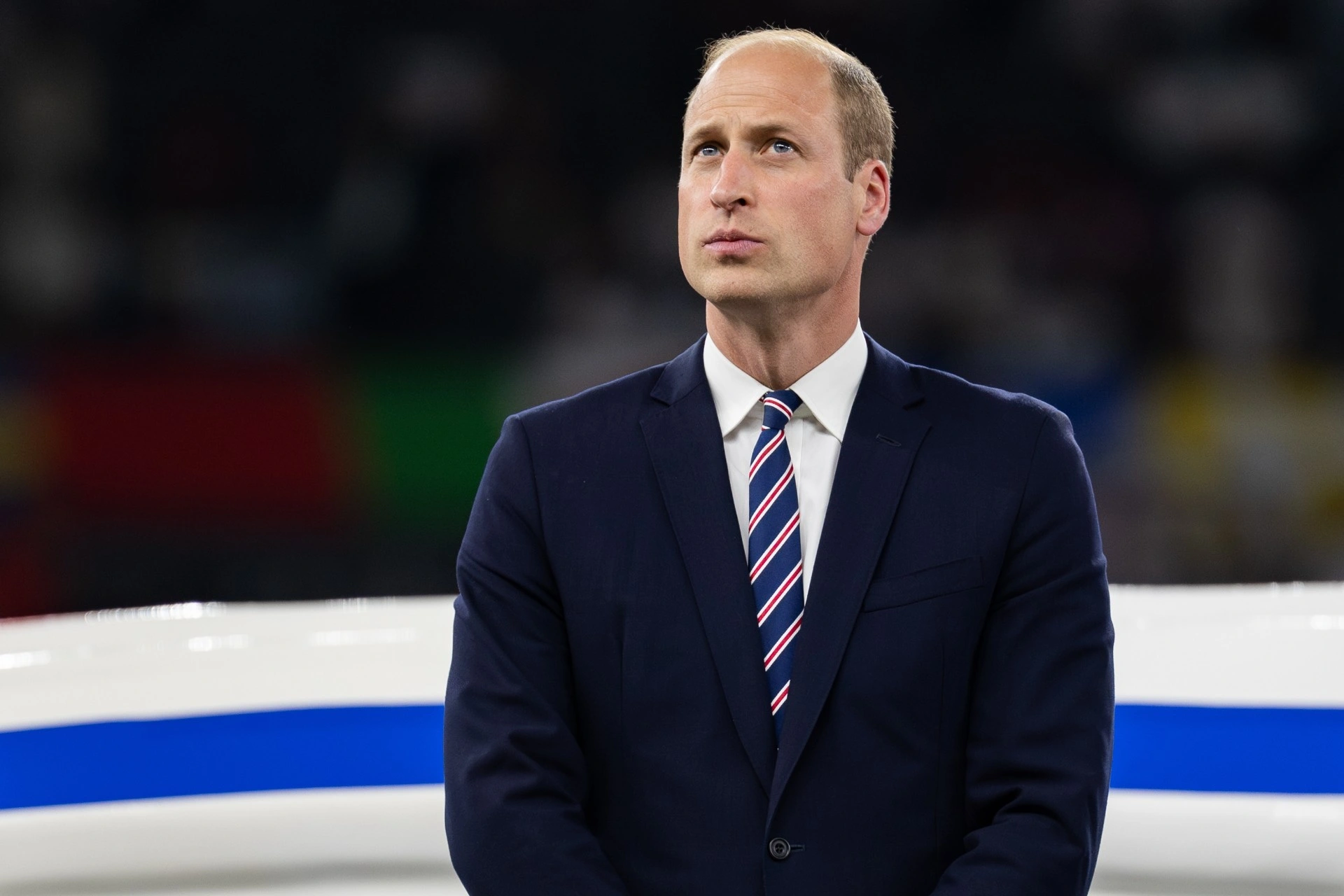 Det britiske kongehuset vakler: Presset prins