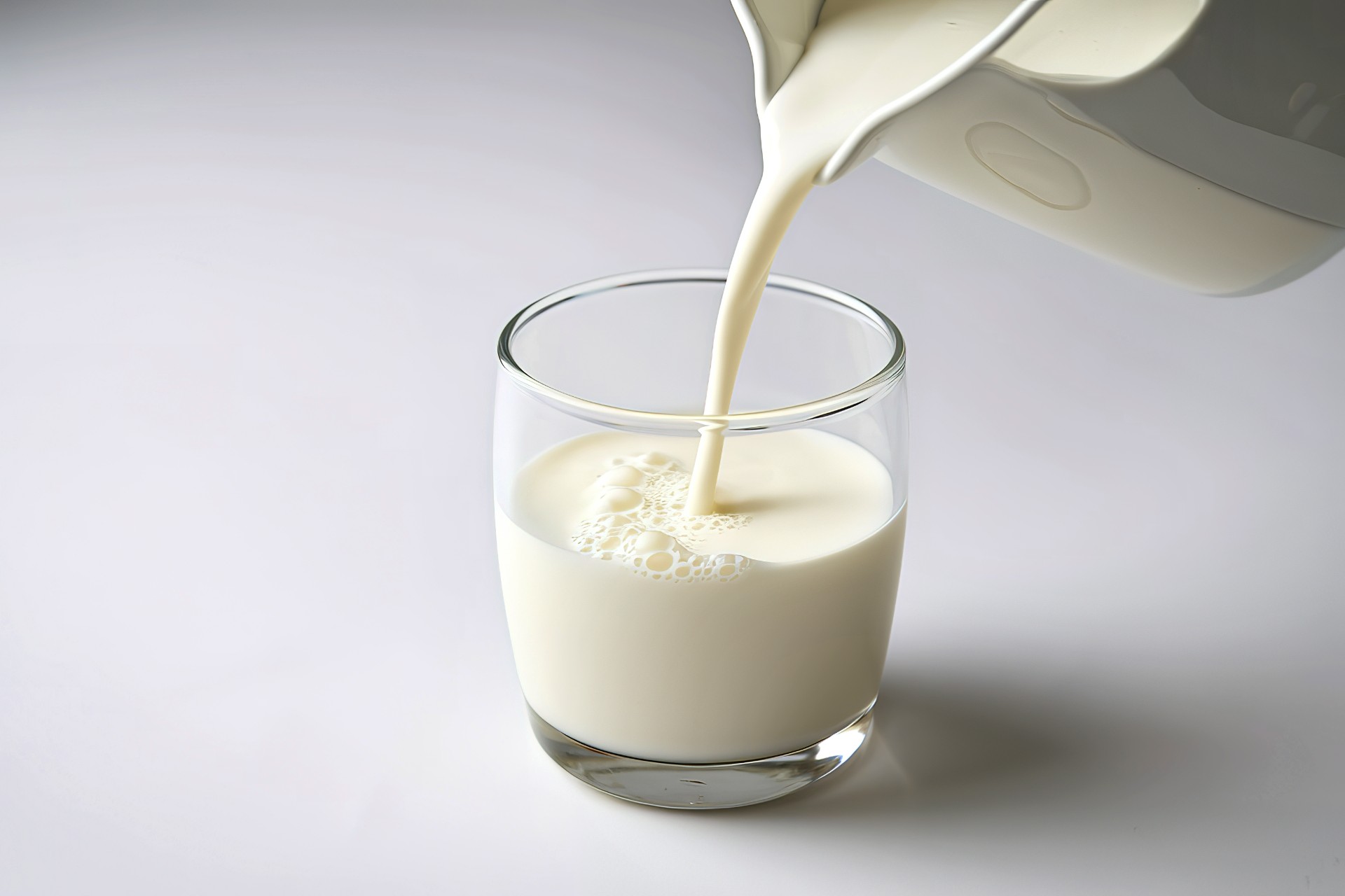 Kreftforsker advarer: Ikke drikk denne typen melk for helsens skyld