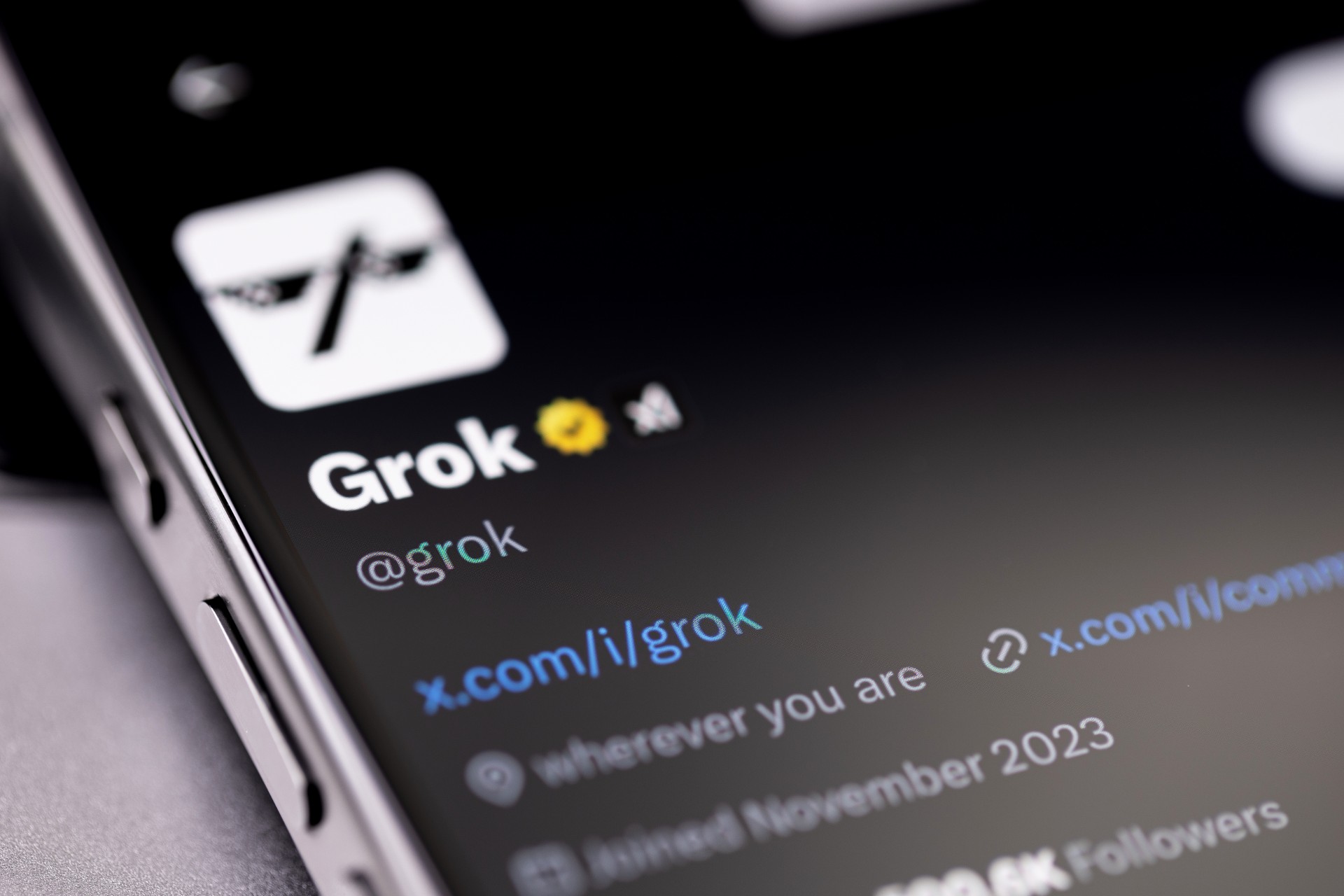 Elon Musk lanserer konkurrent til ChatGPT: Dette blir annerledes