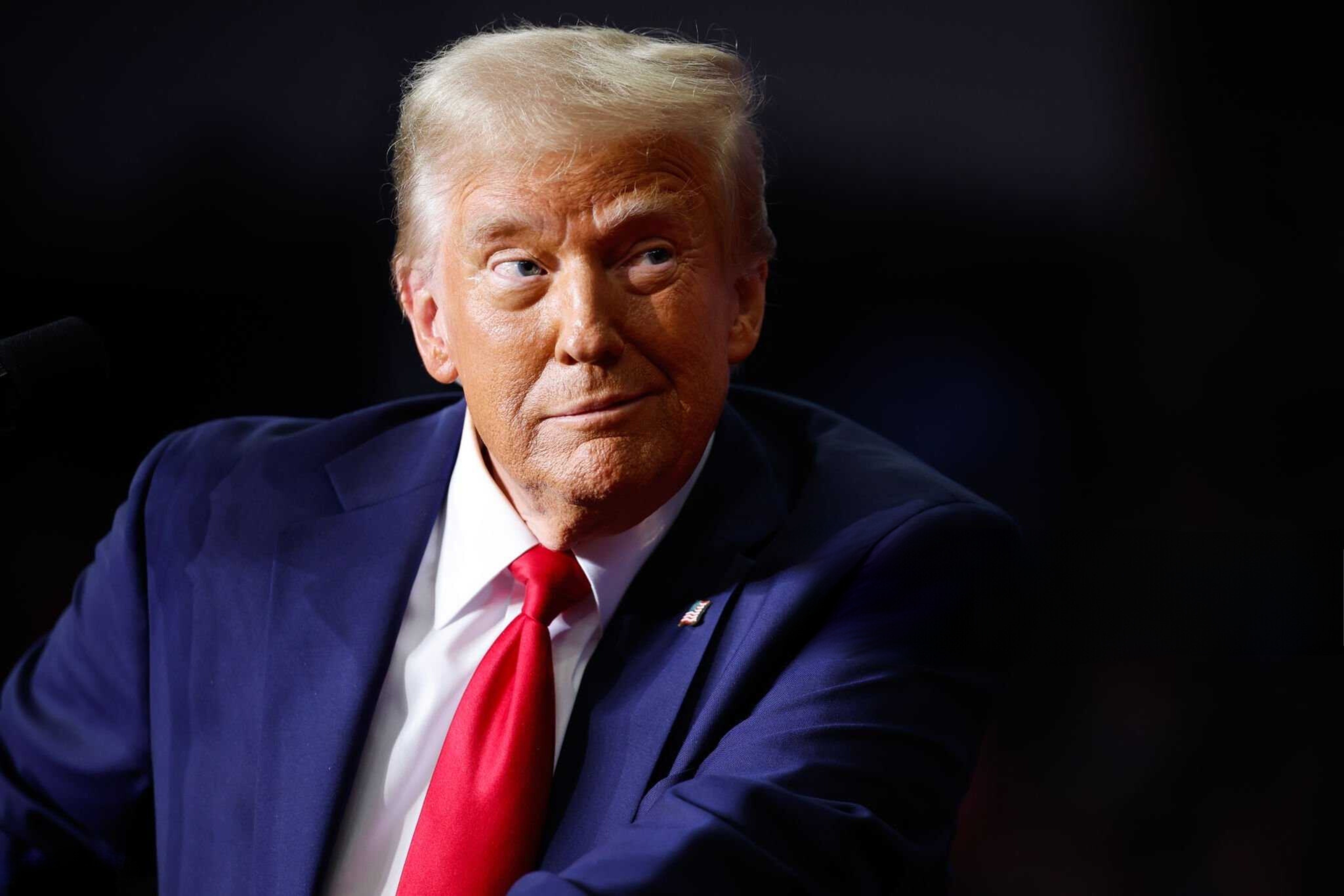 Trump vurderer presidentordre for å «redde TikTok» fra forbud eller salg