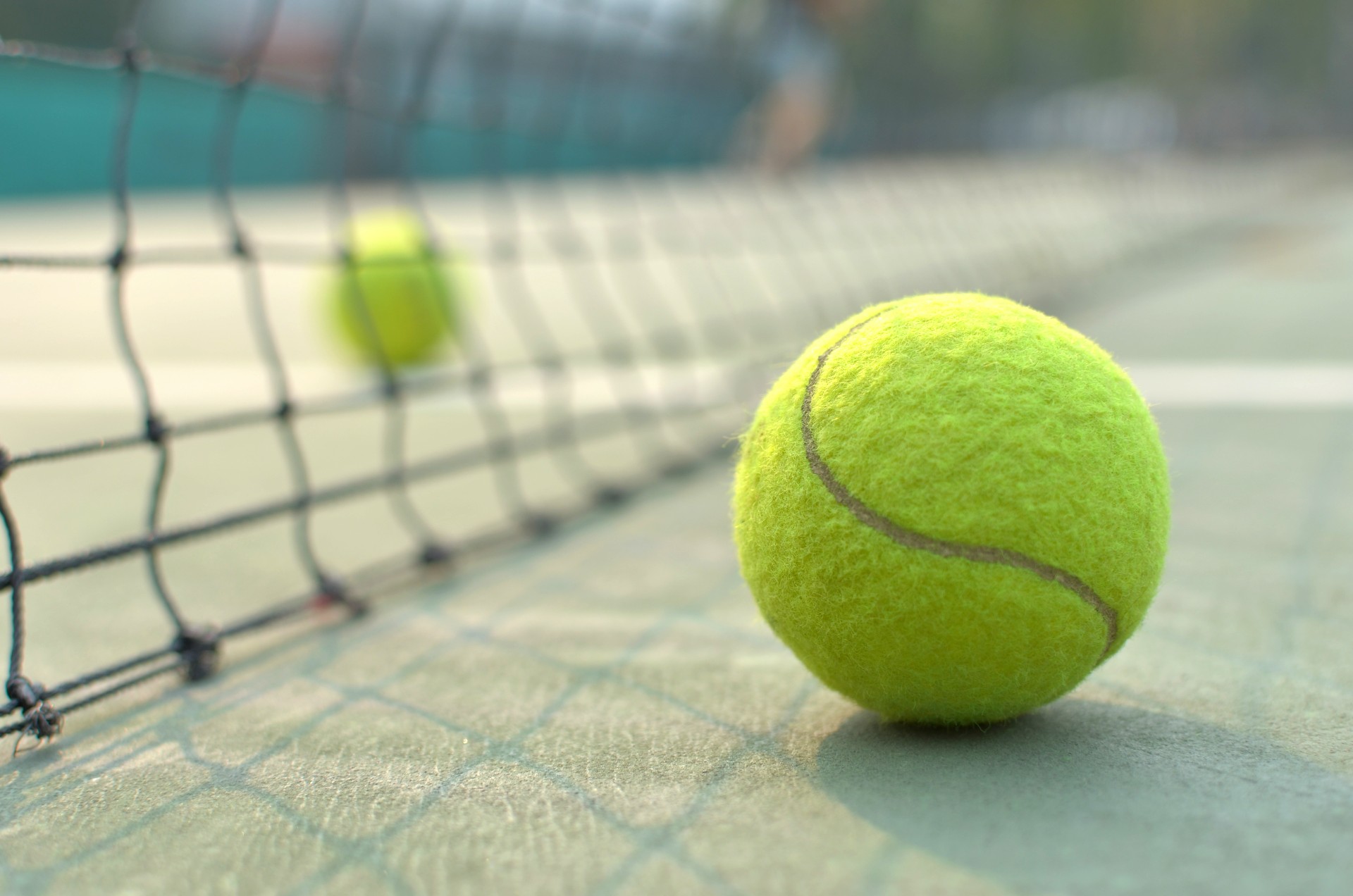 Derfor er det smart å ta med seg en tennisball når du vasker bilen