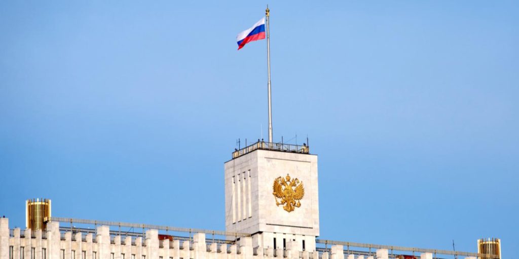Russisk parlamentsmedlem er vert for kontroversielt TV-show: Stem homoen ut