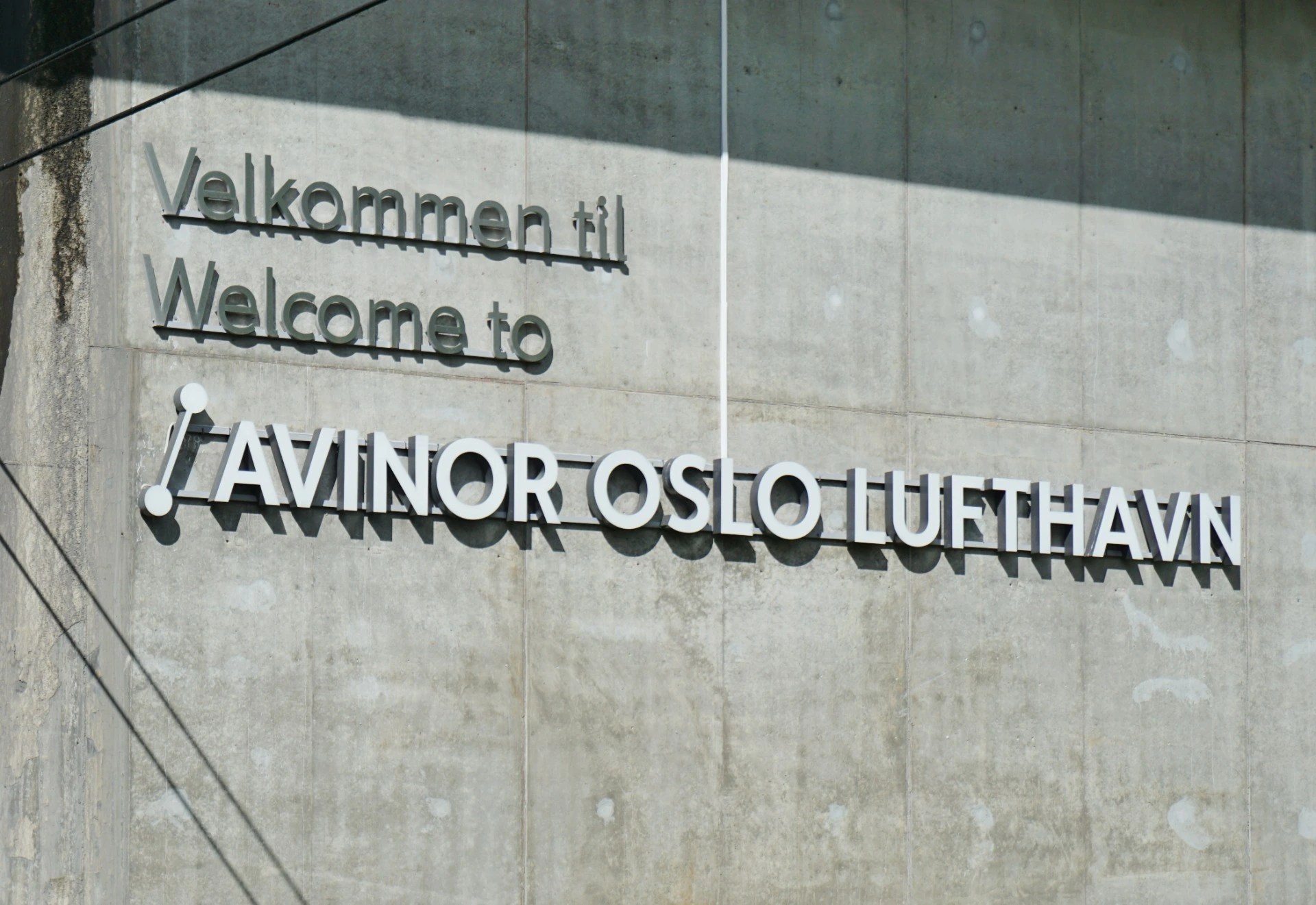 Raser mot Avinor: &laquo;Dårlig kundebehandling&raquo;