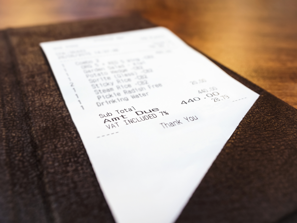 Familie feilaktig anklaget for restaurantjuks får 1 million kroner i erstatning etter pubtabbe