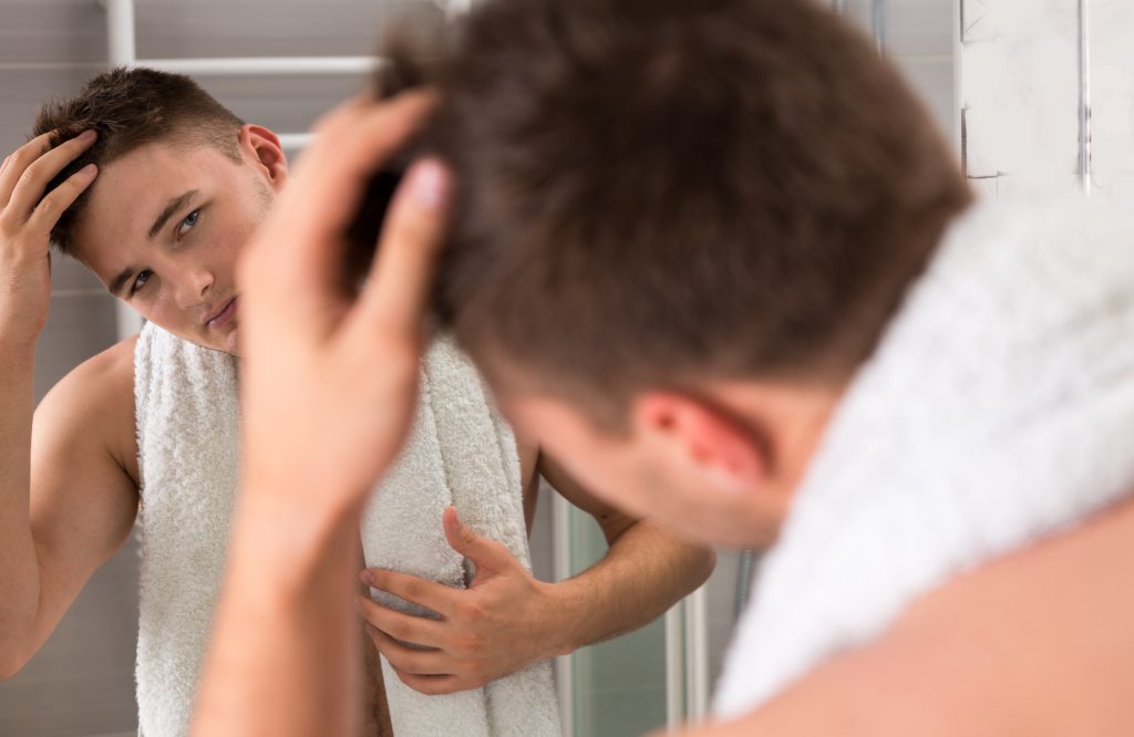 8 ting menn gjør som de tror er sexy – men som VIRKELIG ikke er det
