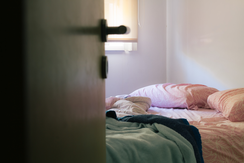 Tenåringsjente hadde sex med faren sin – så han ikke skulle gifte seg med forloveden