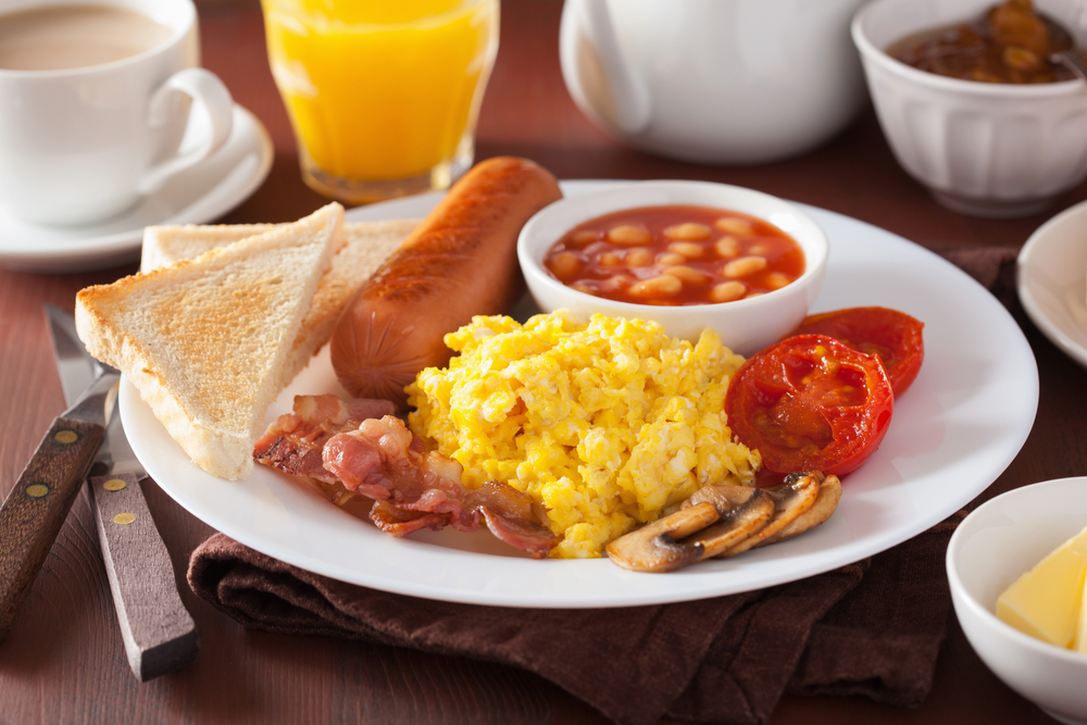 Ny forskning: Derfor bør du spise mer egg og bacon om morgenen