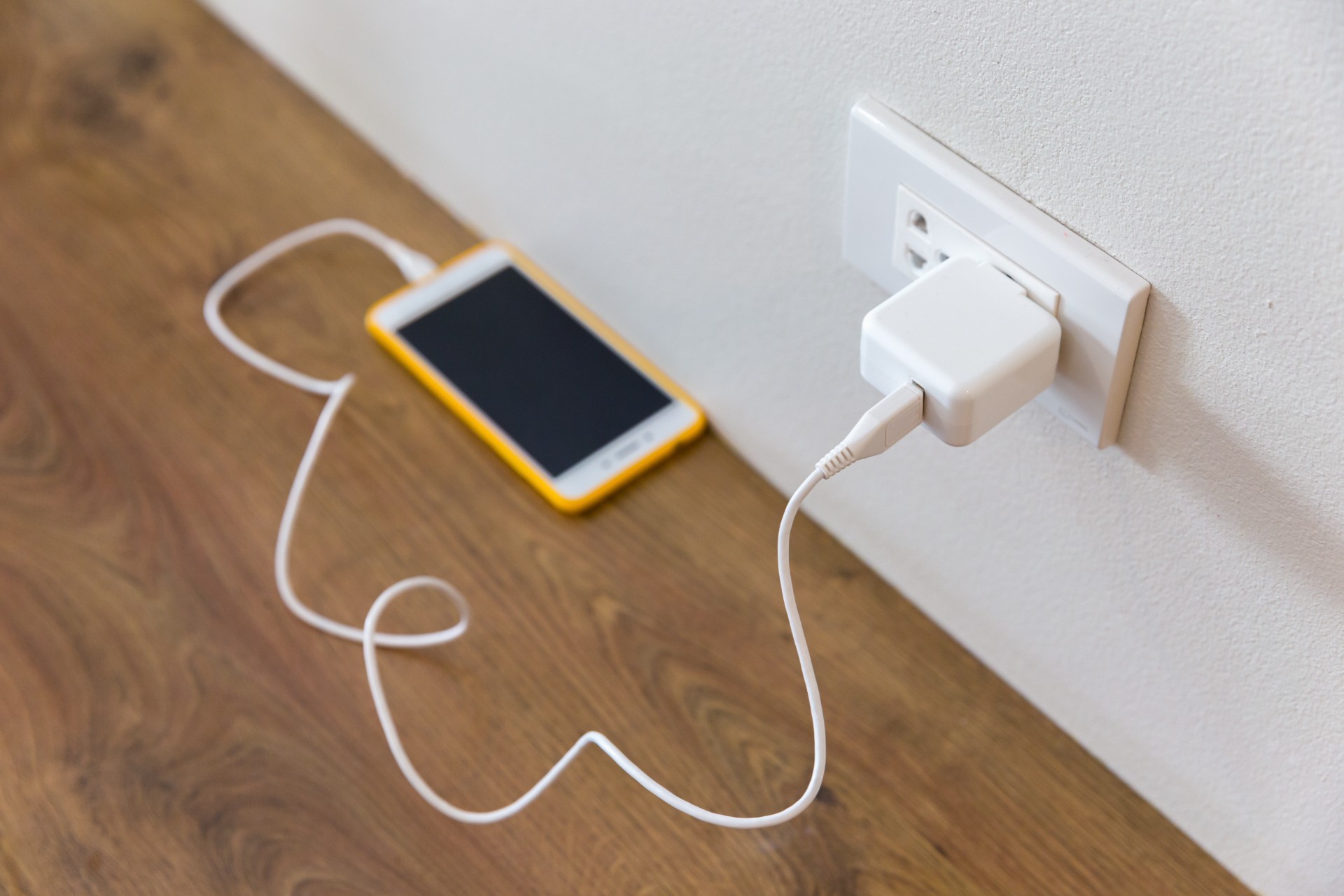 Pass på med disse ladekablene til mobiltelefonen din: Kan halvere levetiden på batteriet