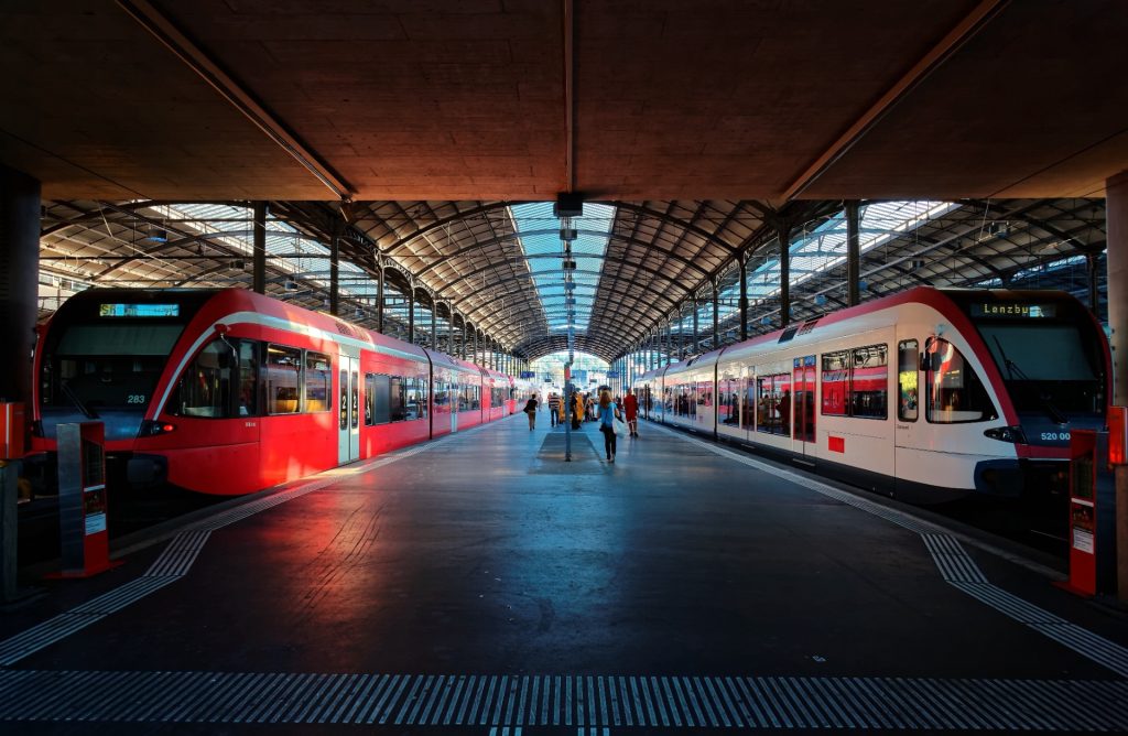 Tog trøbbel rekord i fjor: Nesten ett av tre tog var ikke i rute
