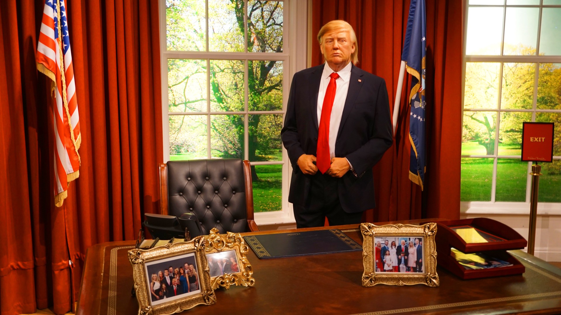 Donald Trump har gjeninnført sin spesielle knapp i Det hvite hus etter at Biden fjernet den