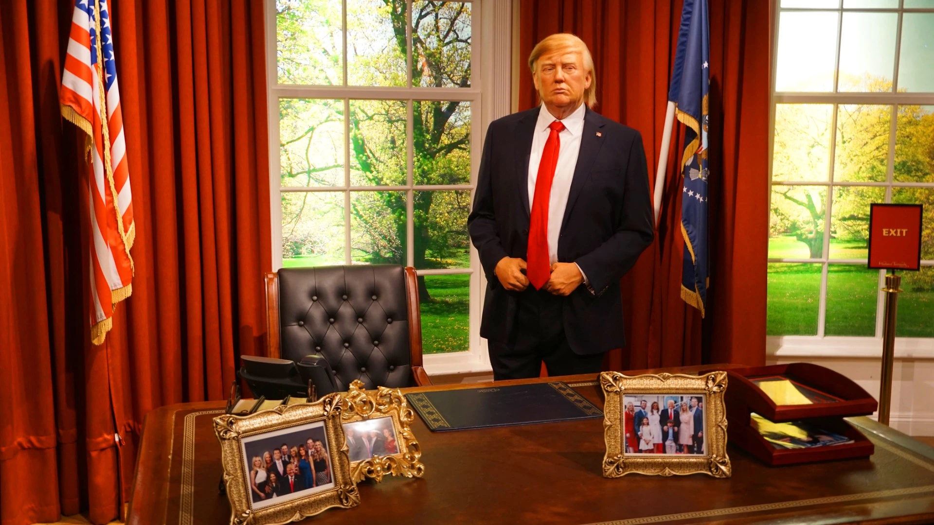 Donald Trump har gjeninnført sin spesielle knapp i Det hvite hus etter at Biden fjernet den