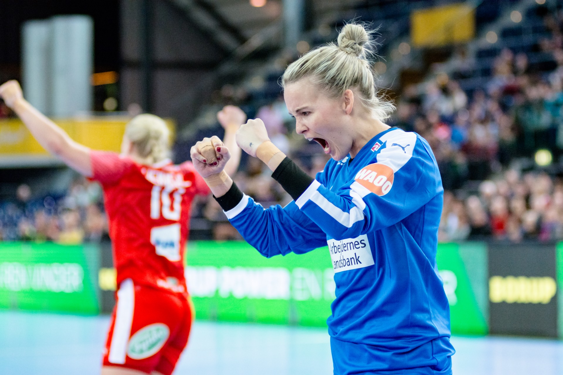 Håndball-EM: Stjernekeeper erstattes etter å ha fått ball i hodet