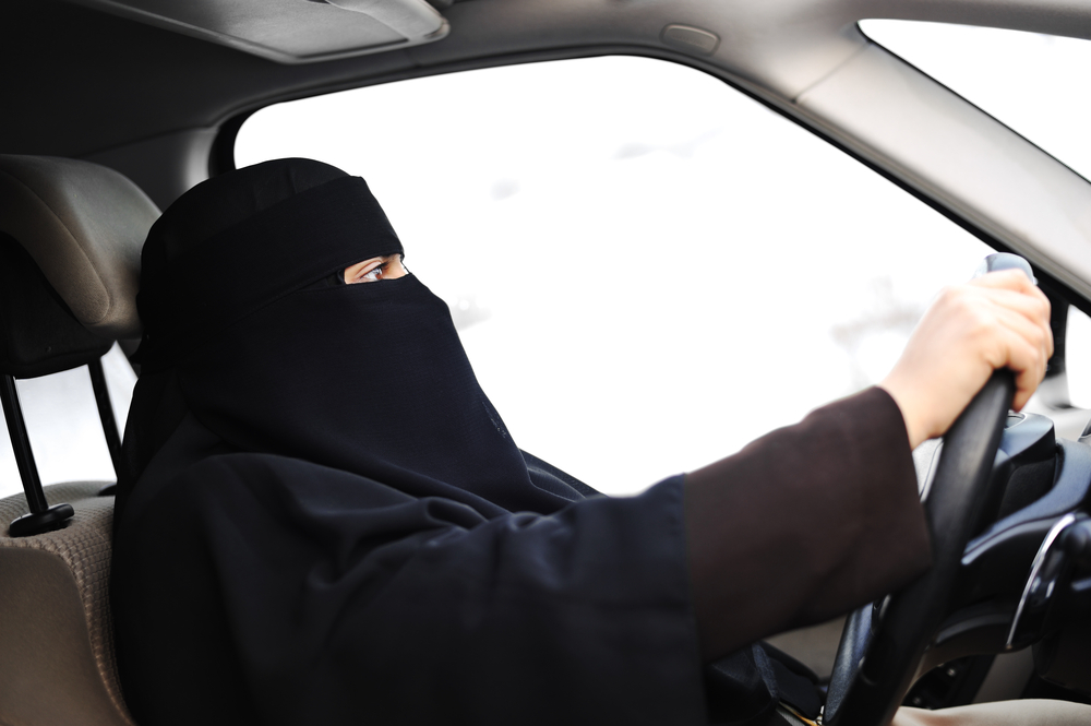 Ny lov i Tyskland: Kvinner blir bøtlagt for å kjøre bil iført burka