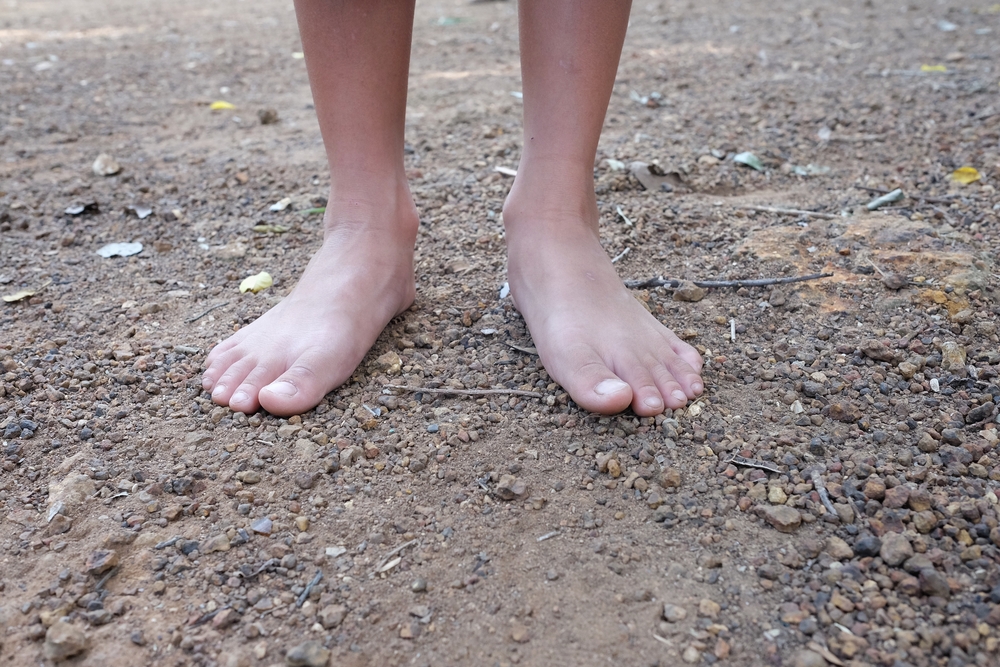 Gråtende 6-årig gutt funnet alene på rasteplass uten sko – så gjorde politiet et ekkelt funn