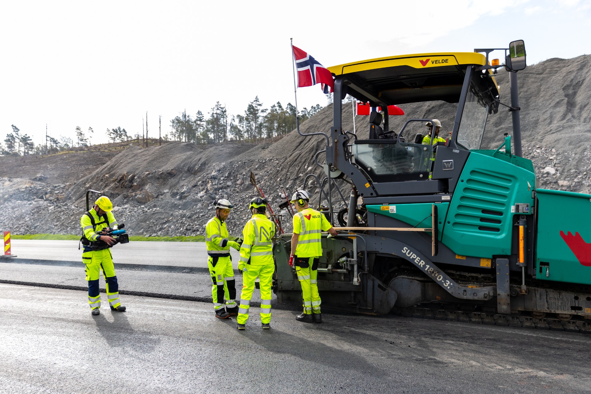 Helt ny type asfalt testes på norske veier – ikke gjort før