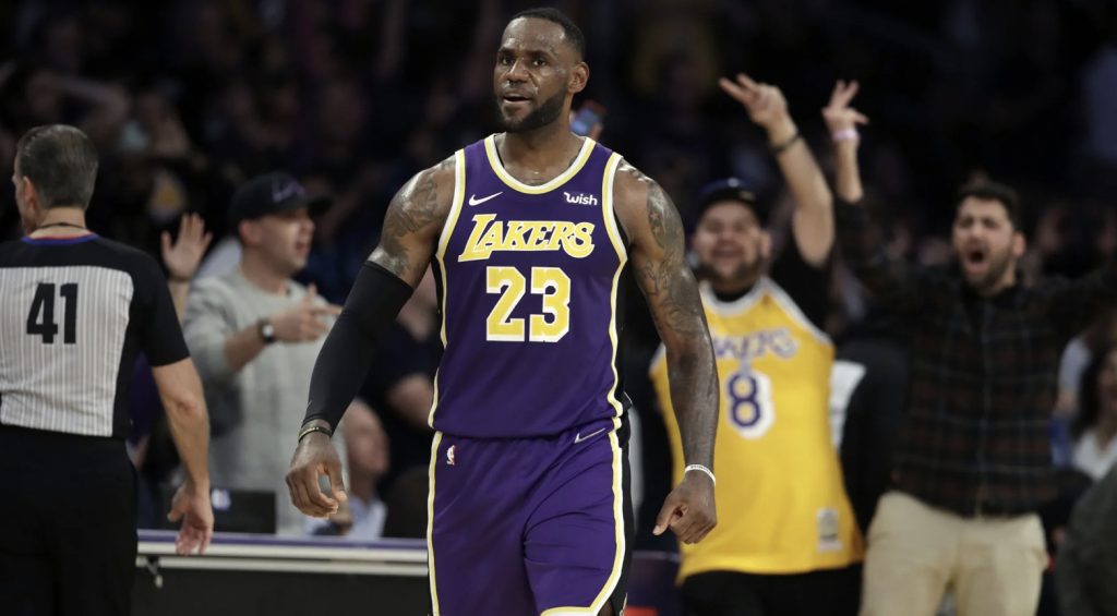 Her får LeBron James smidt tilskuer ud
