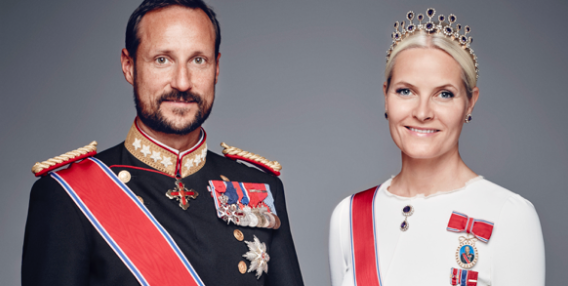 Kronprins Haakon deler private bilder fra familieferie