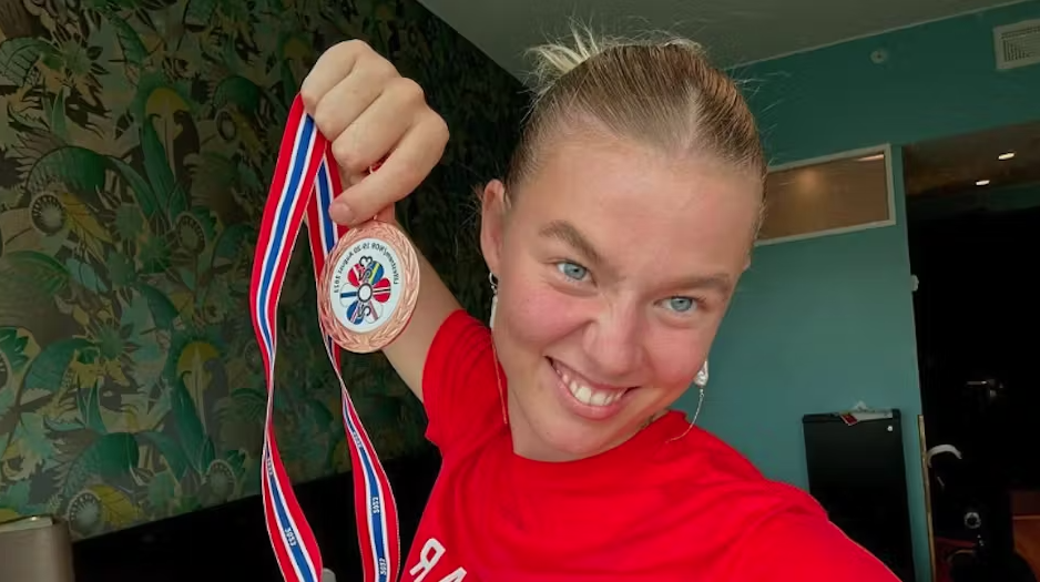 Emilie mistet beinet i turnulykke: Nå drømmer hun om OL