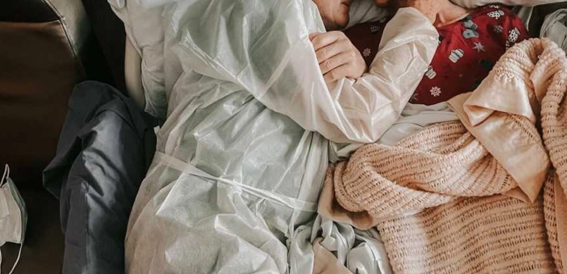 Etter 60 års kjærlighet: Emily fanger det siste magiske øyeblikket på kamera