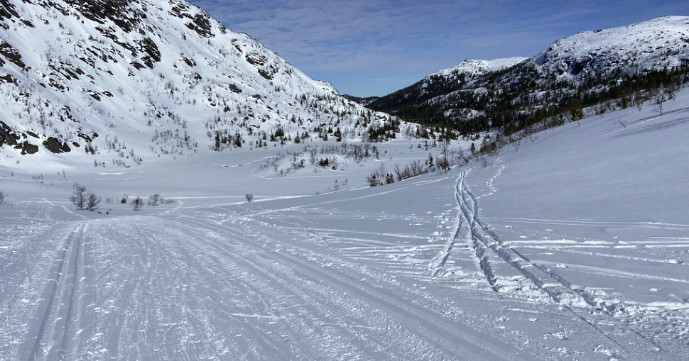 Skal du på fjellet i vinterferien? Slik vet du om isen er sikker