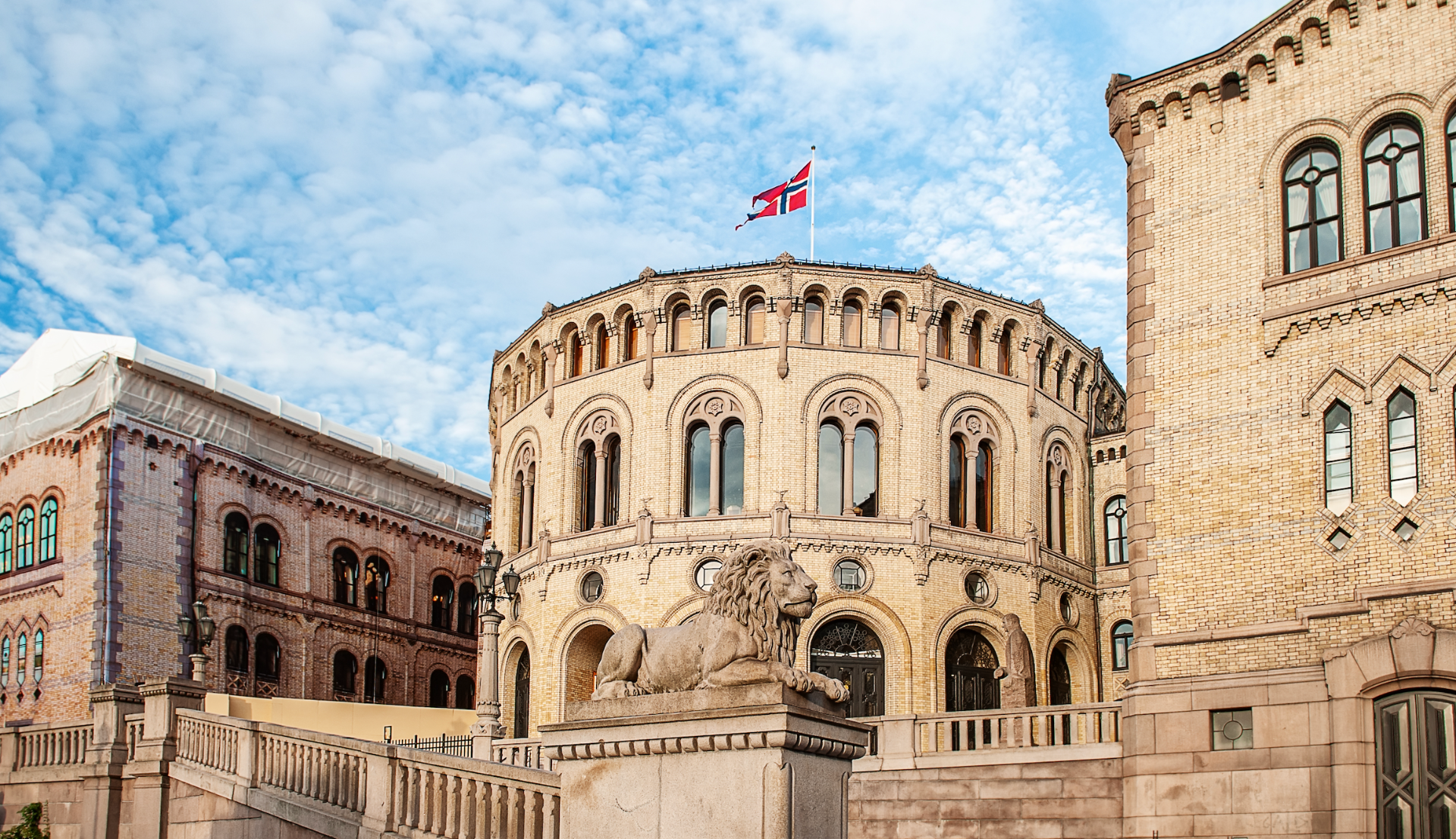 Politiet nå: Bombetrussel mot Stortinget
