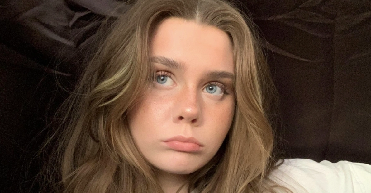 18 år gamle Leah kom seg ikke på studieturen til gymnasklassen: Årsaken får deg til å riste på hodet