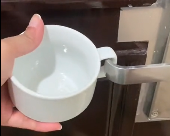 Du har hatt kaffekoppen i feil bruk hele livet