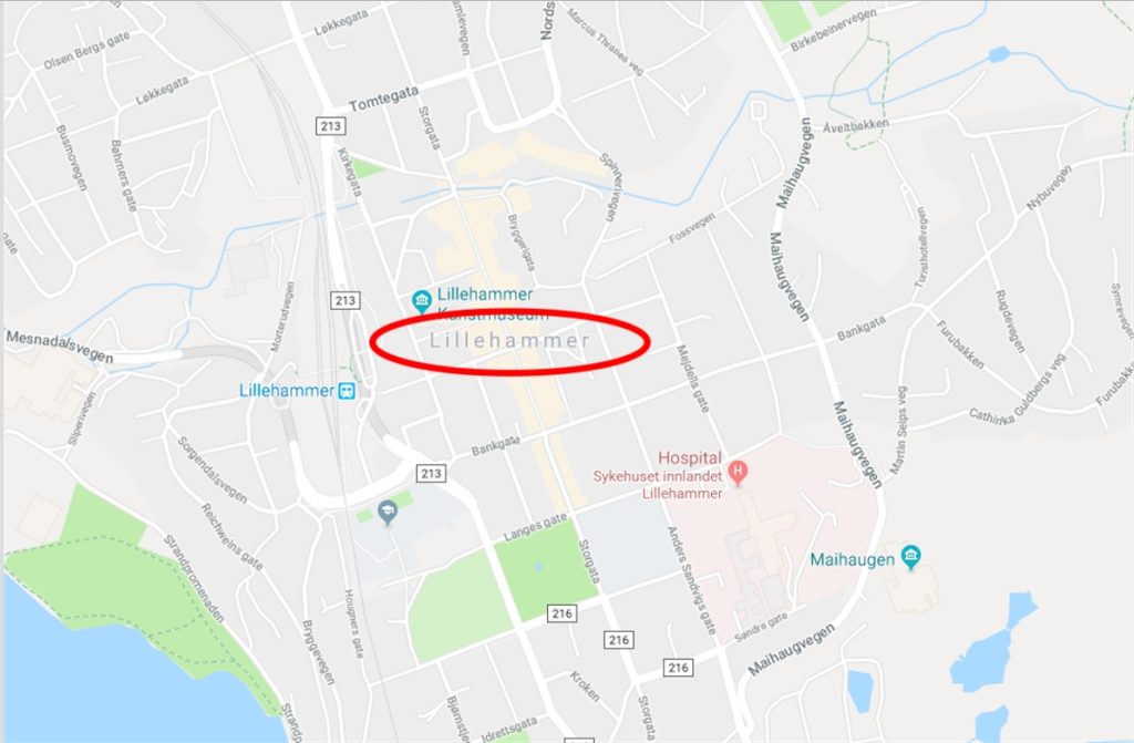 Tre busser og fire biler i kollisjon