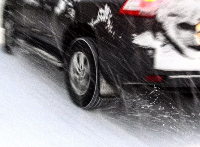 Nå er det tid for å skifte til vinterdekk – dette er kravene