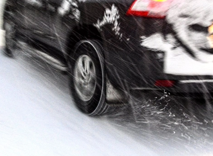 Nå er det tid for å skifte til vinterdekk – dette er kravene