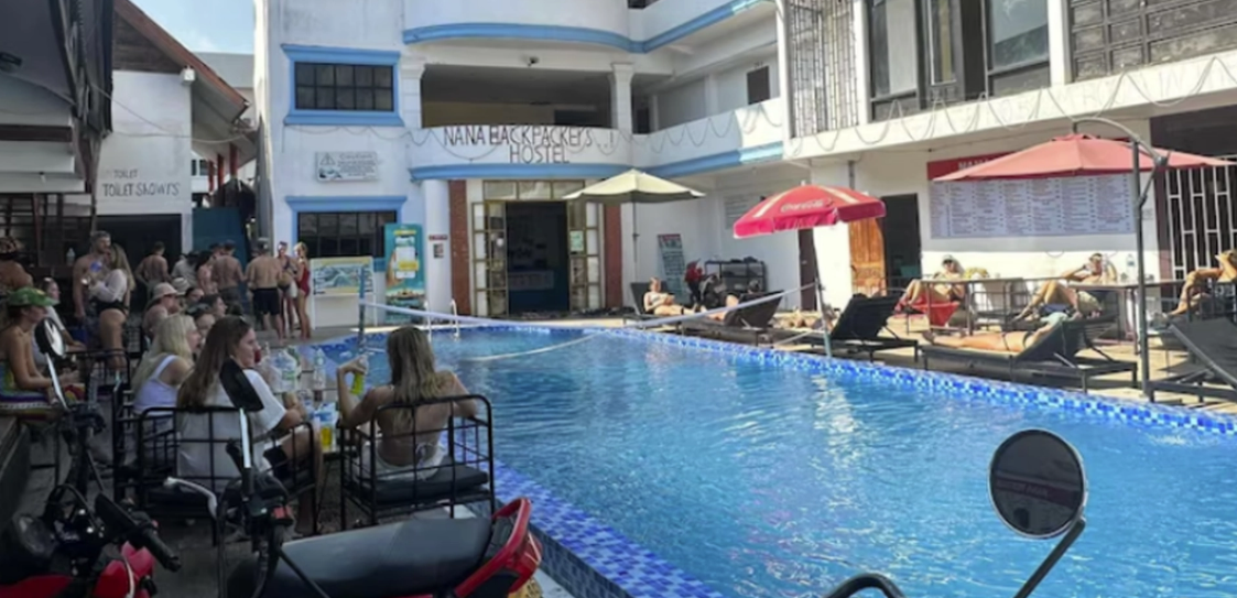 Dødsfallene i Laos: Hotellansatt ville ikke ringe etter en ambulanse