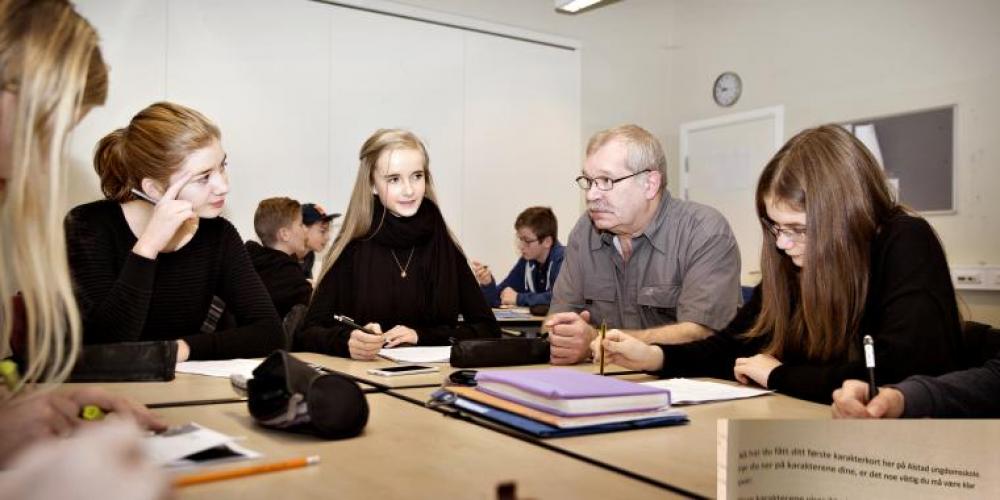 Elevene får karakterer for første gang – brevet læreren legger ved har rørt tusenvis