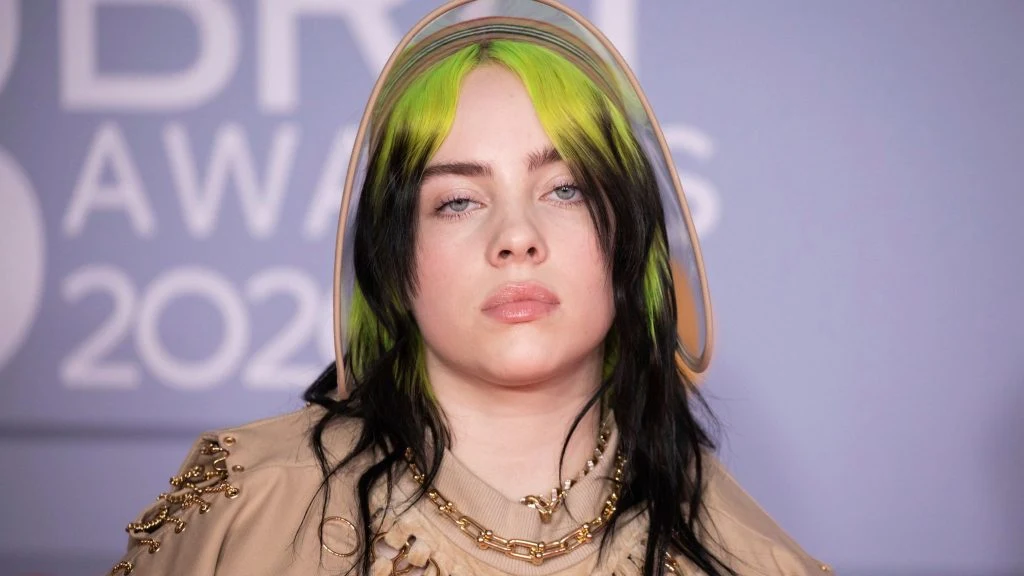 &laquo;Billie Eilish porno&raquo; sett av millioner etter å ha blitt promotert på TikTok