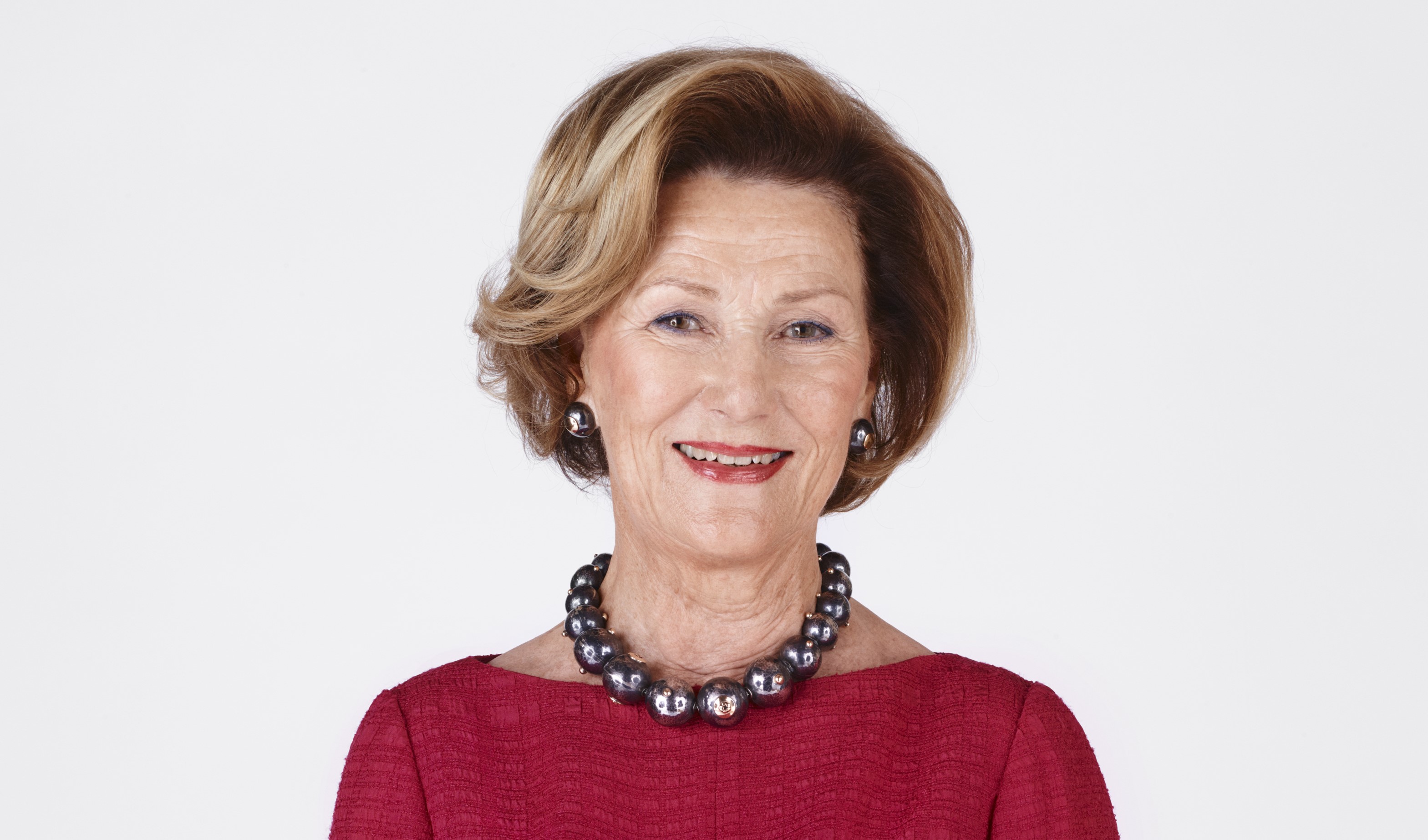 Dronning Sonja vekker stor oppsikt i utlandet: Får kritikk