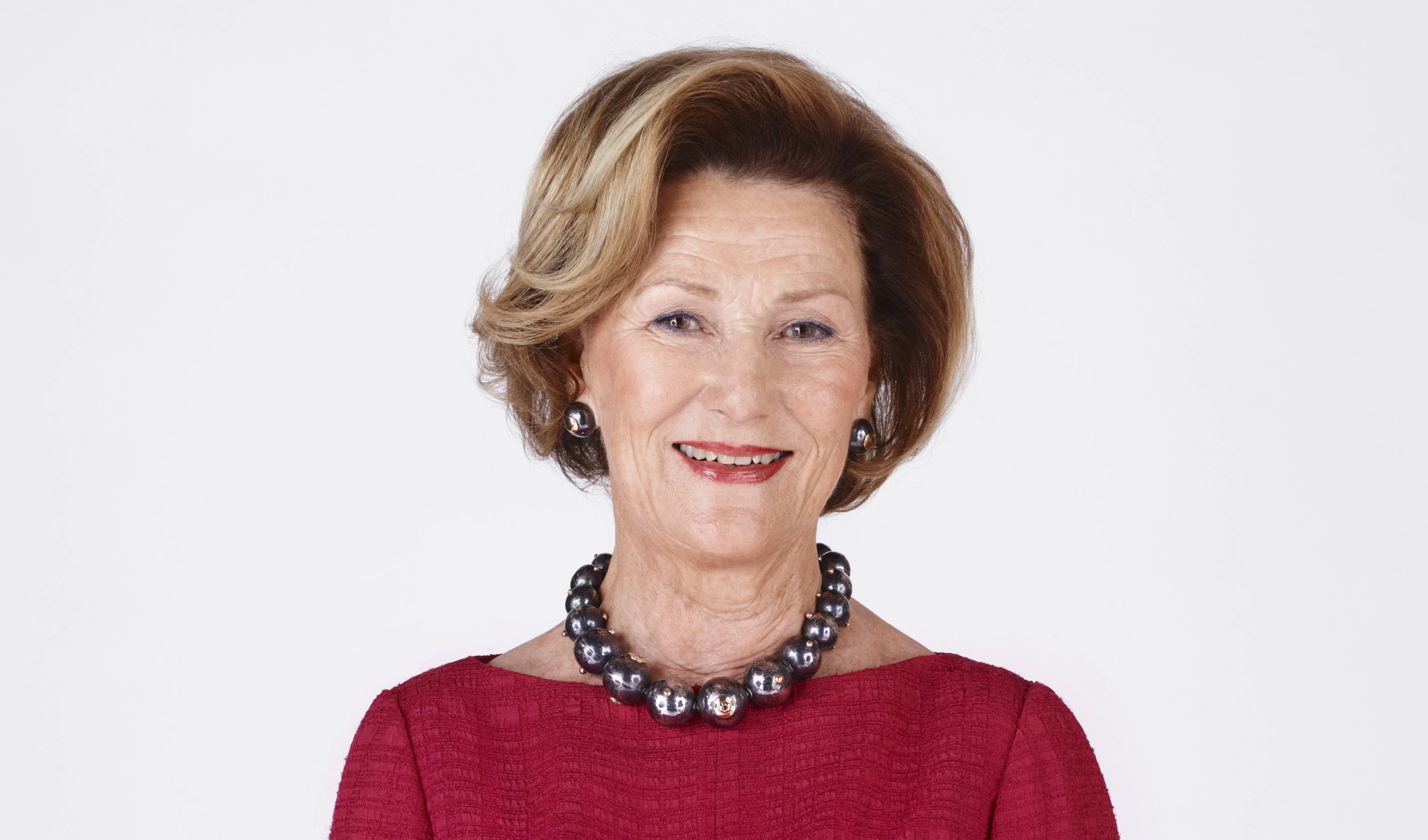 Dronning Sonja vekker stor oppsikt i utlandet: Får kritikk