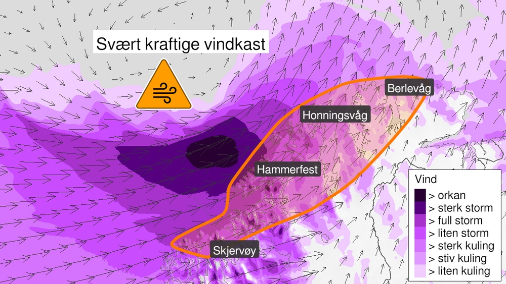 Norge opplyst i oransje og gult i julen