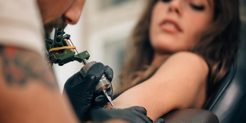 Tatovør med bønn: Denne populære tatoveringen må du aldri velge