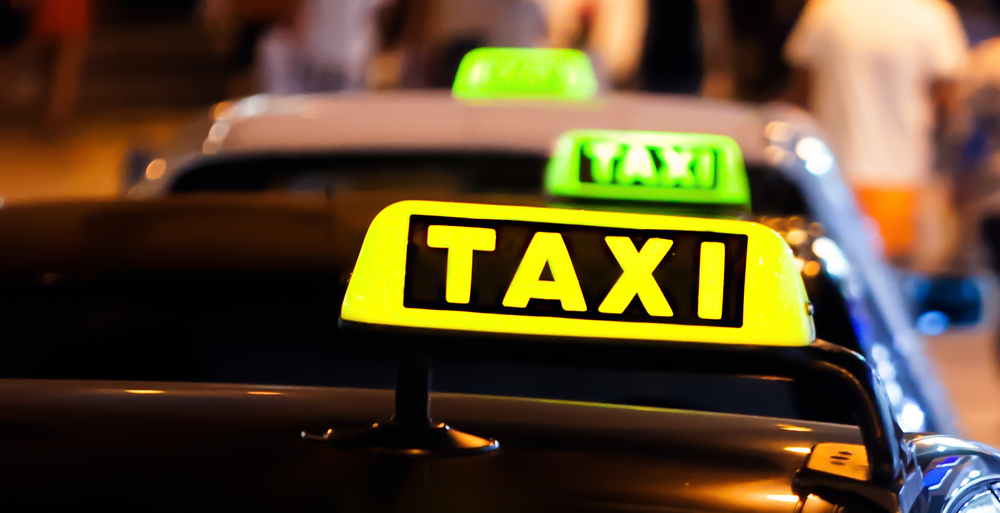 Mann gruppevoldtatt av kvinner i tre dager etter å ha satt seg i taxi