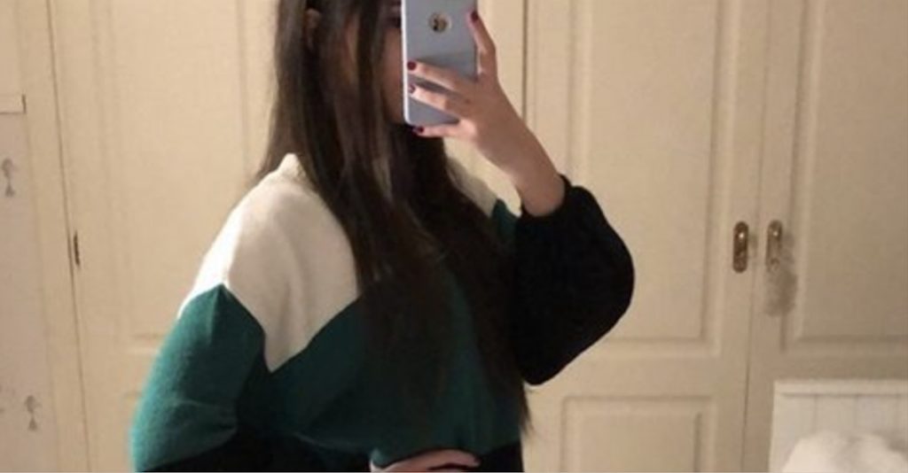 Ung kvinne tok en selfie i speilet: Da hun delte det på nettet, gikk folk amok over bena hennes