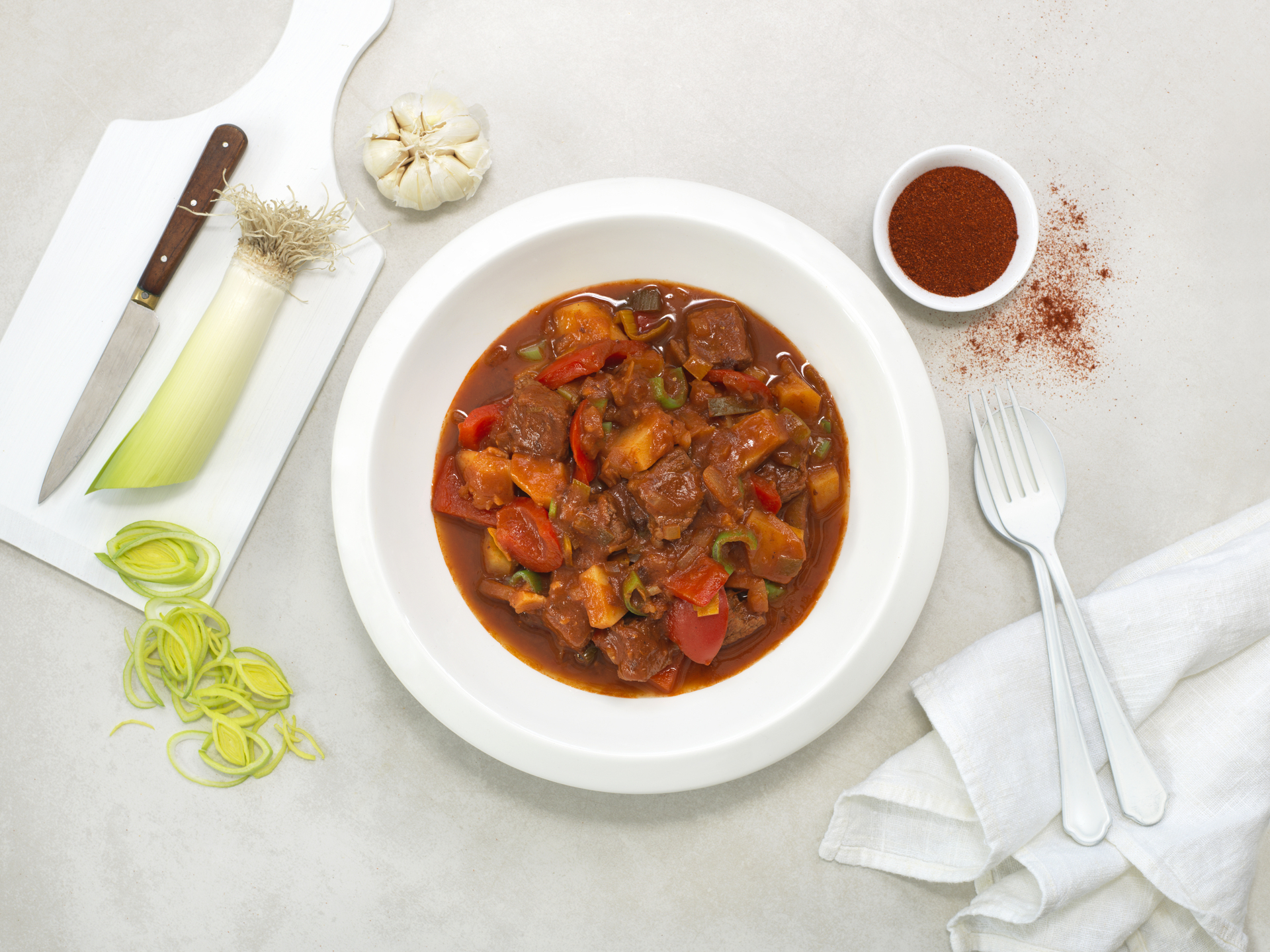 Ungarsk gulasj – klassisk suppe med kraft og karakter – og vanskelig uttale