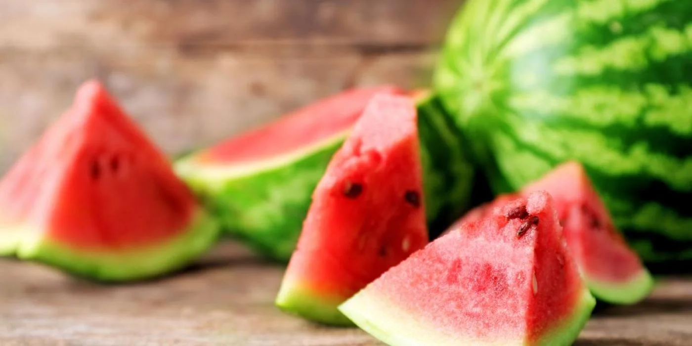 Genialt sommertriks: Slik kutter du lettest en melon