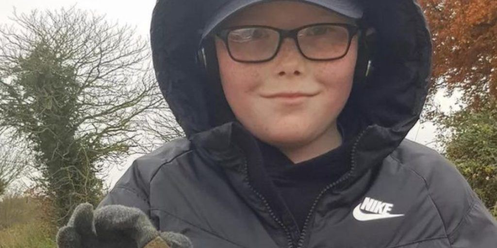 10 år gamle George var ute med metalldetektor: Plutselig gjorde han et vilt funn