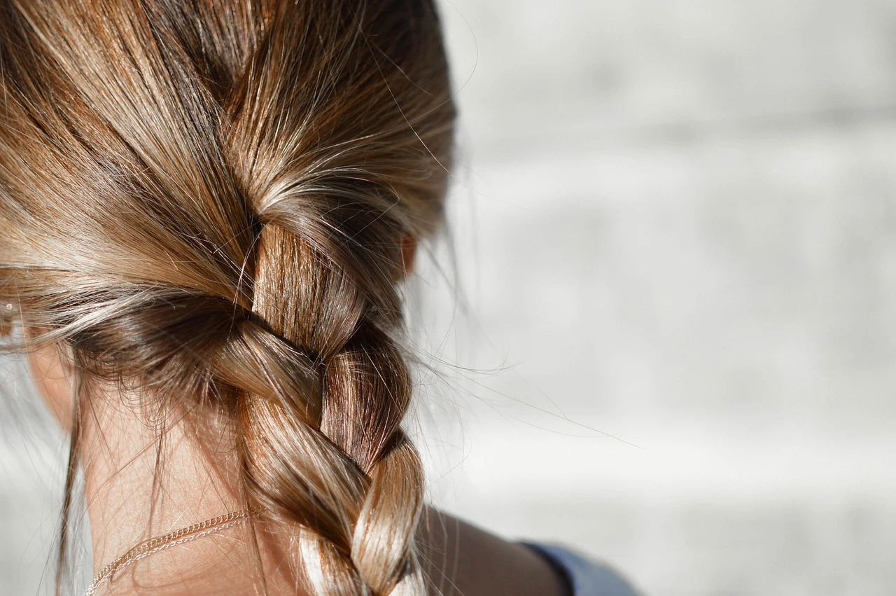 Gir &laquo;superrask&raquo; vekst og mer elegant hår: 5 tips fra en hårekspert