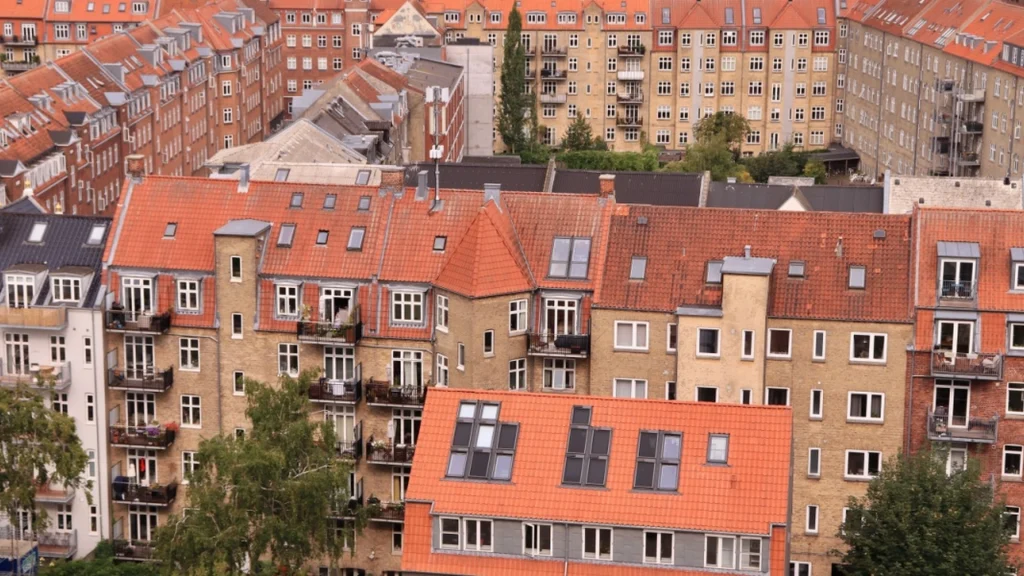 Her er de geniale triksene som vil kjøle ned leiligheten din på få minutter