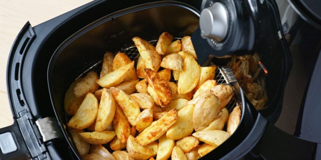 Oppskriften går viralt: Ett ekstra trinn gjør airfryer-pommes frites ekstra sprø